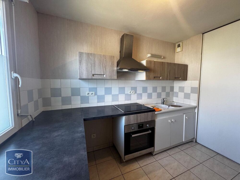 EXCLUSIVITE - CROZON À louer : Maison T4 de 73.32 m² sit....