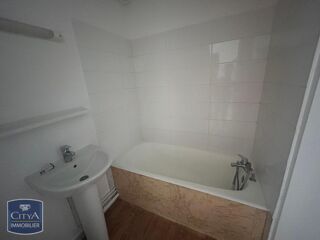  Appartement à louer 1 pièce 28 m²