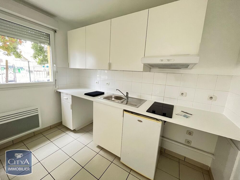 À LOUER : Appartement T2 à Vierzon, situé dans un quarti....