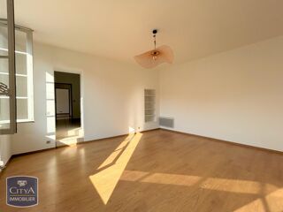  Appartement à louer 3 pièces 96 m²