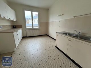  Appartement à louer 4 pièces 93 m²