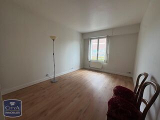  Appartement à louer 3 pièces 84 m²