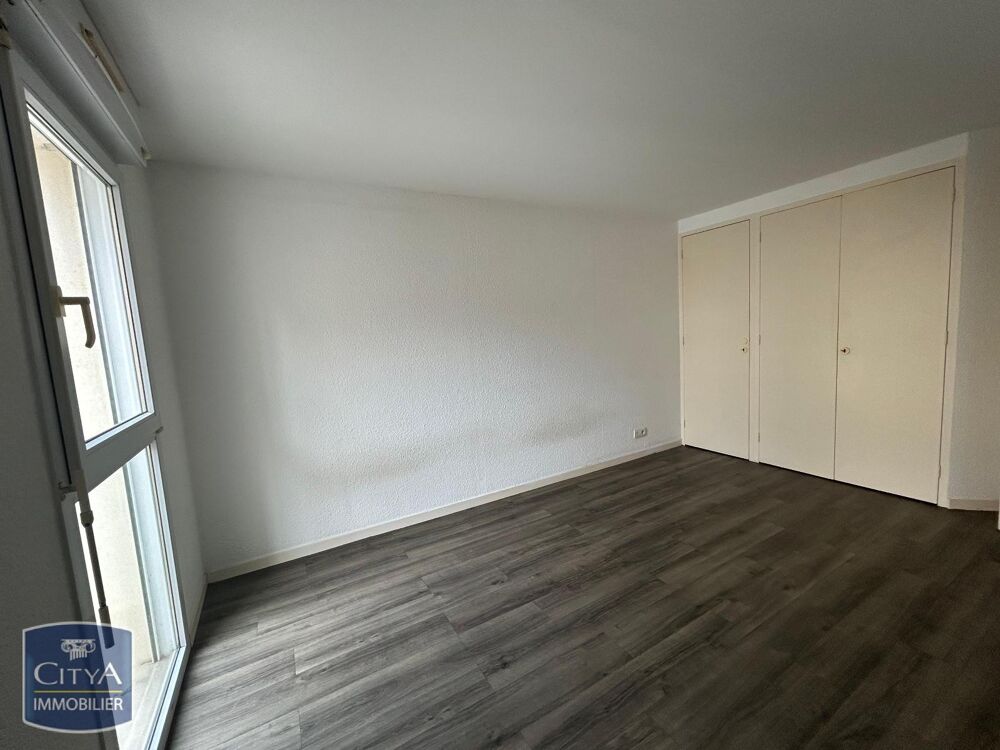 APPARTEMENT T2 AVEC PARKING À louer : à LAVAL (53000) ve....