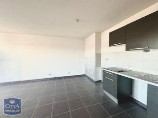 location Appartement - 3 pièce(s) - 60 m² Le Luc (83340)