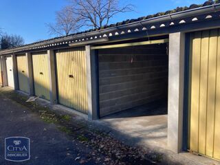  Parking / Garage à louer 
