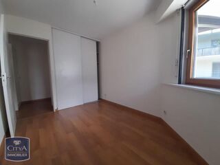  Appartement à louer 4 pièces 85 m²