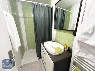  Appartement à louer 2 pièces 80 m²