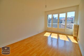  Appartement à louer 3 pièces 65 m²