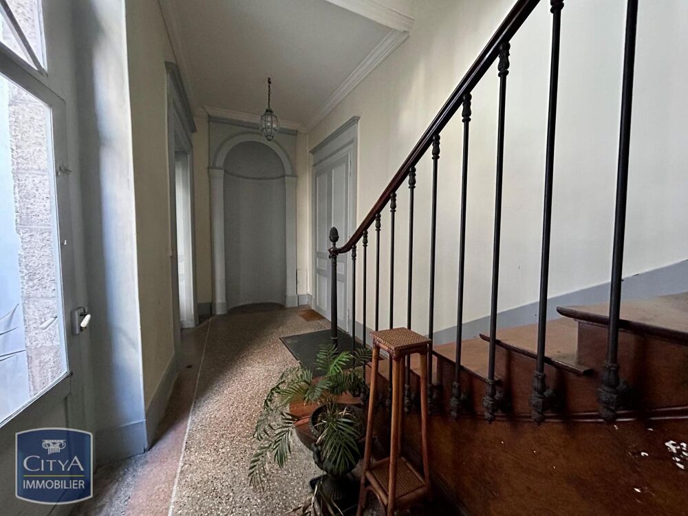 À louer : dans un appartement situé à Blois, dans le dép....