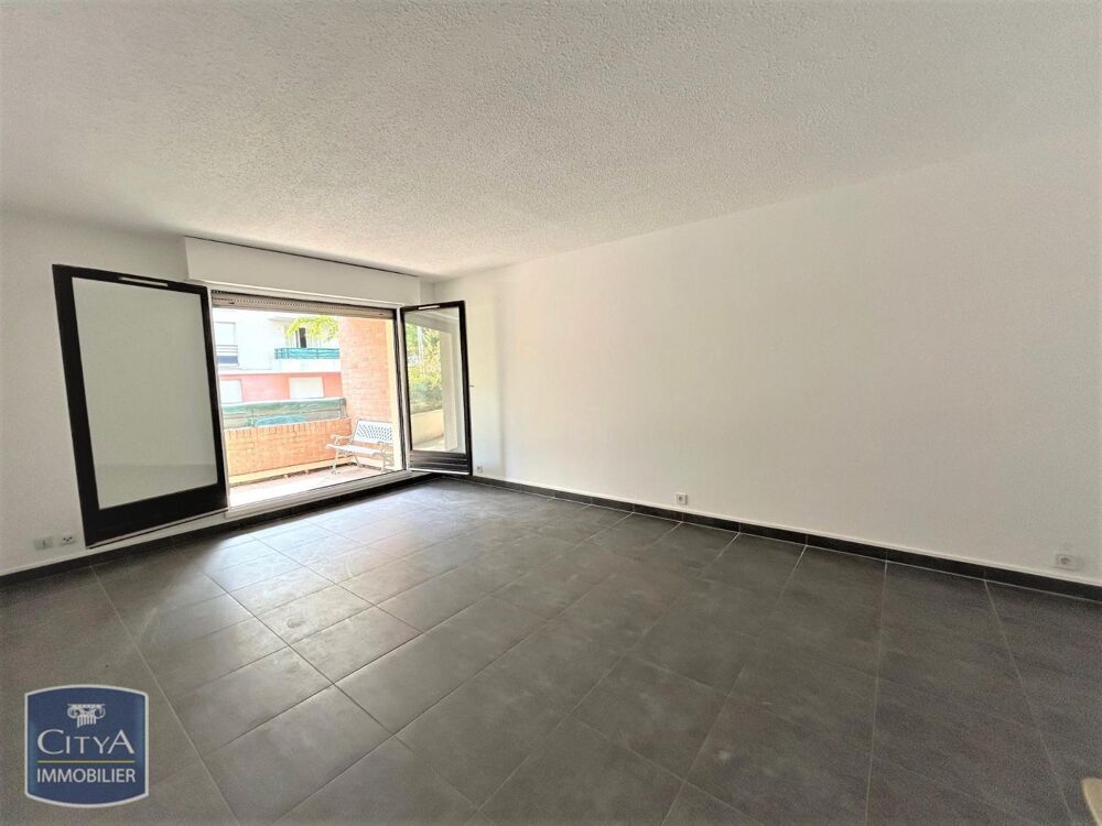 À louer spacieux et lumineux appartement de 2 pièces de ....