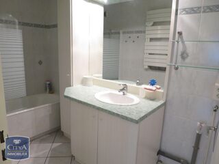 Appartement à louer 5 pièces 86 m²
