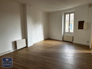  Appartement à louer 4 pièces 100 m²