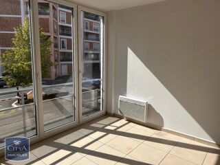  Appartement à louer 3 pièces 65 m²