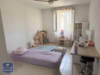  Appartement à louer 3 pièces 75 m²