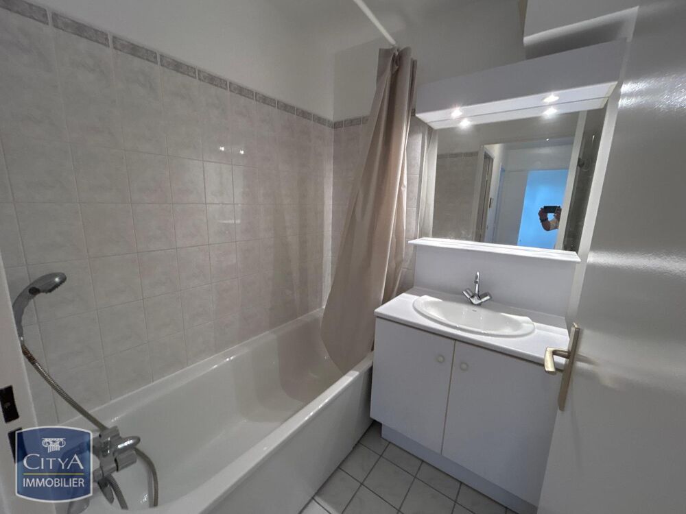 À LOUER : Appartement T2 situé à Noisy-le-Grand, dans un....