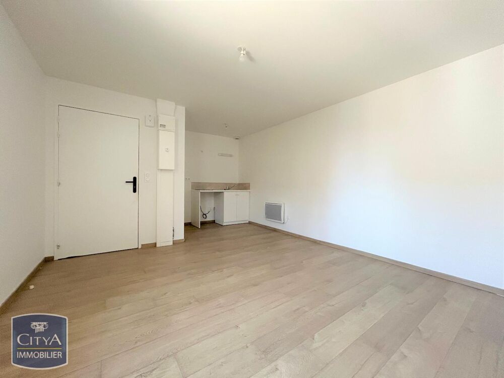 COUTRAS - T2 RENOVE + PARKING Découvrez ce charmant appa....