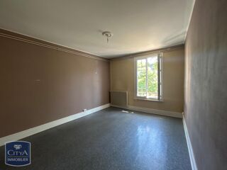  Appartement à louer 4 pièces 82 m²
