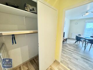  Appartement à louer 1 pièce 27 m²