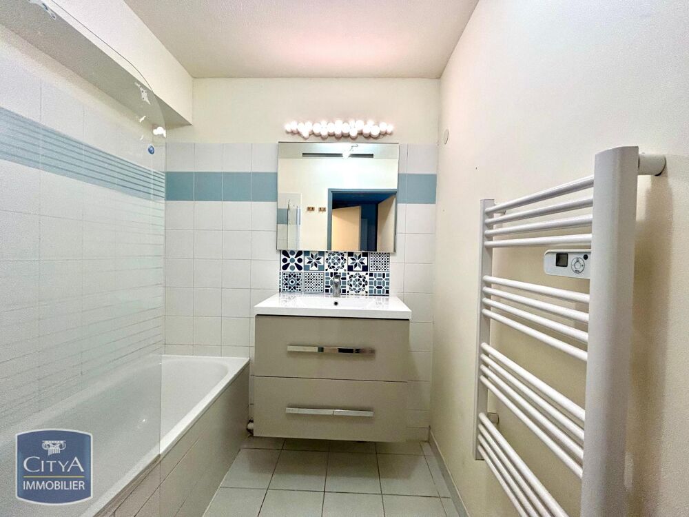 LOCATION APPARTEMENT 3 PIÈCES AVEC TERRASSE ET JARDIN SU....