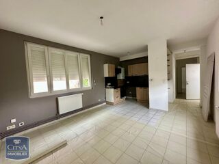 Appartement à louer 4 pièces 65 m²