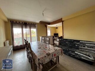  Appartement à louer 4 pièces 79 m²