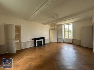  Maison à louer 8 pièces 187 m²