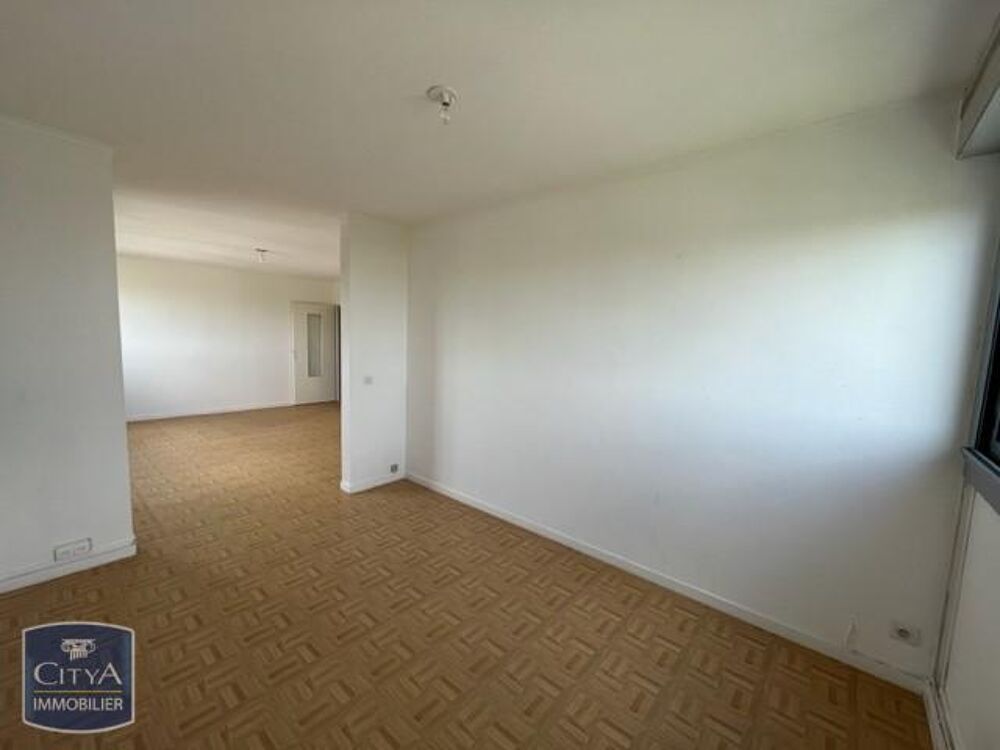 A LOUER - APPARTEMENT T3/T4 AVEC PARKING ET CAVE - NANTE....