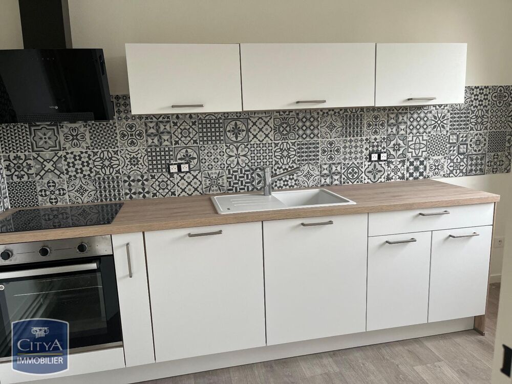 À LOUER : Appartement T1 situé à Châteauroux, dans le dé....
