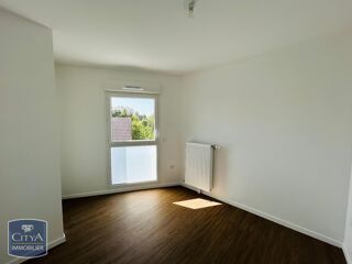  Appartement à louer 4 pièces 85 m²