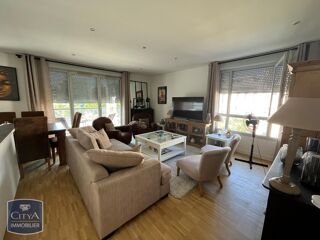  Appartement à louer 5 pièces 108 m²