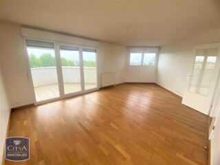  Appartement à louer 3 pièces 75 m²