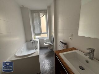 Appartement à louer 2 pièces 31 m²