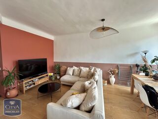  Appartement à louer 3 pièces 74 m²