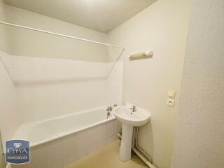  Appartement à louer 3 pièces 66 m²