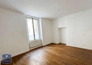  Appartement à louer 2 pièces 75 m²