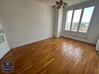  Appartement à louer 4 pièces 76 m²