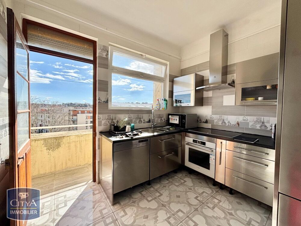 A LOUER PLACE ROGER SALENGRO à ST-FONS, appartement meub....