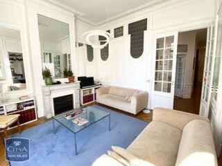 Appartement à louer 5 pièces 126 m²