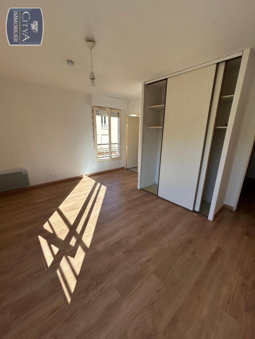 À LOUER : Appartement T1 à Arpajon, situé dans un quarti....