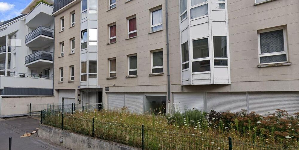 location Parking / Garage Tours (37000)