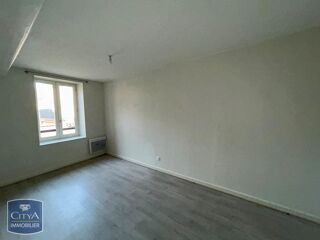  Appartement à louer 3 pièces 86 m²