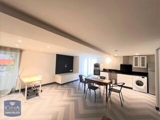  Appartement à louer 2 pièces 55 m²