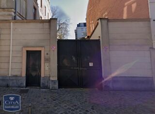  Parking / Garage à louer 