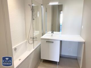  Appartement à louer 3 pièces 67 m²