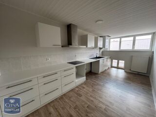  Appartement à louer 5 pièces 135 m²