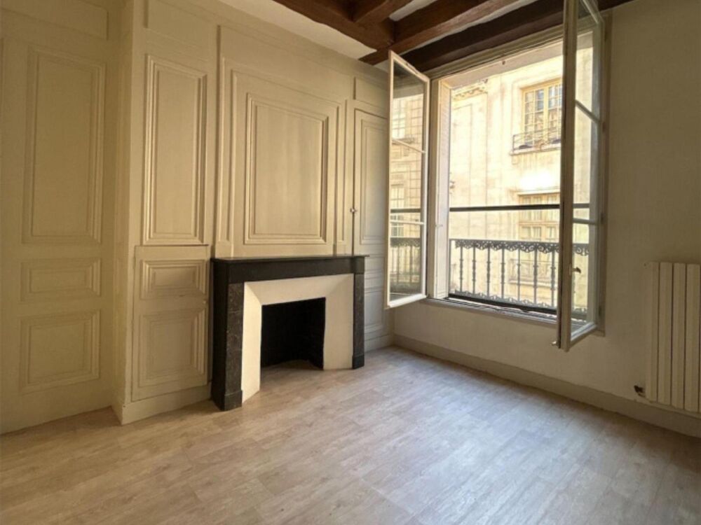 Halles - À LOUER : Charmant appartement T3 situé au coeur....