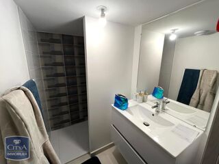  Appartement à louer 2 pièces 43 m²
