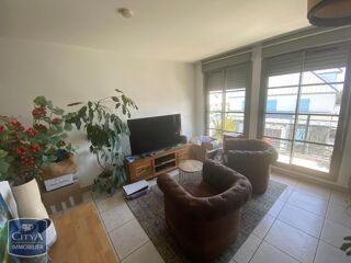  Appartement à louer 3 pièces 75 m²