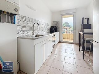  Appartement à louer 3 pièces 69 m²