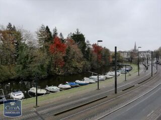  Parking / Garage à louer 